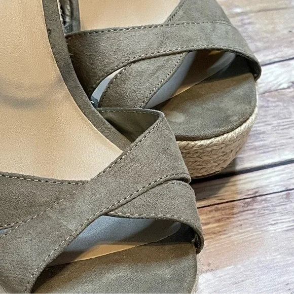 Kaari Blue Vera Size 8.5 Olive Green Suede Platform Espadrille Jute Heel - Picture 7 of 14